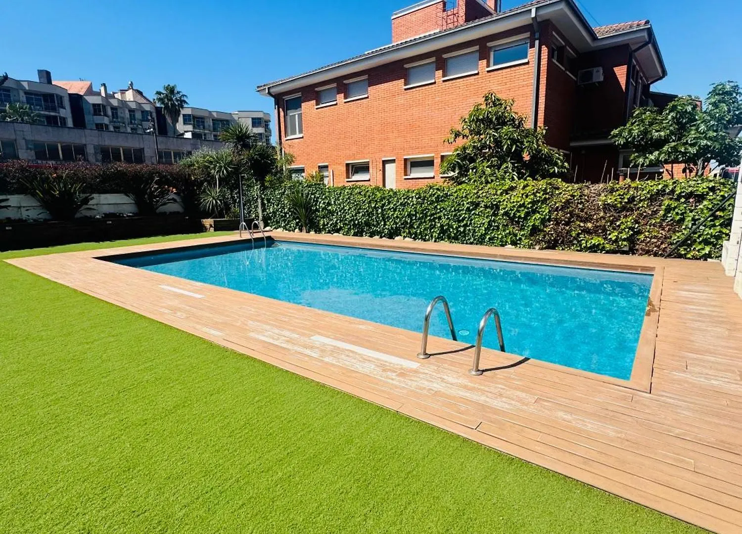 公寓 滨海略雷特Elegante Piso De Suenos Con Piscina公寓